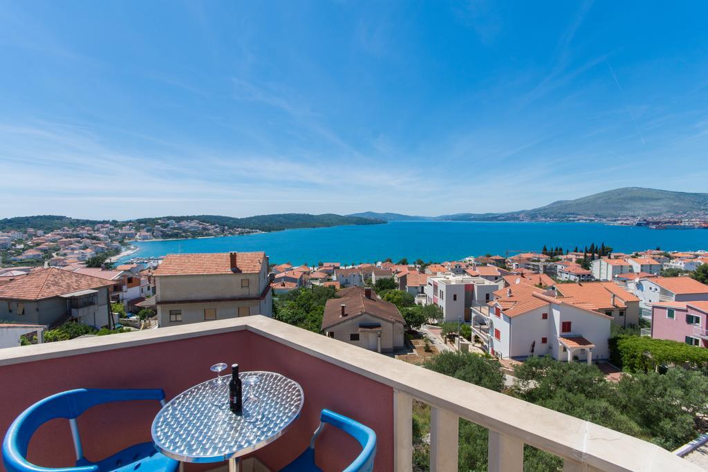 Apartment Ljuba Трогир Екстериор снимка